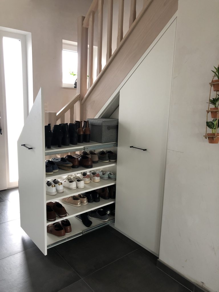 Sous escalier pour ranger ses chaussures