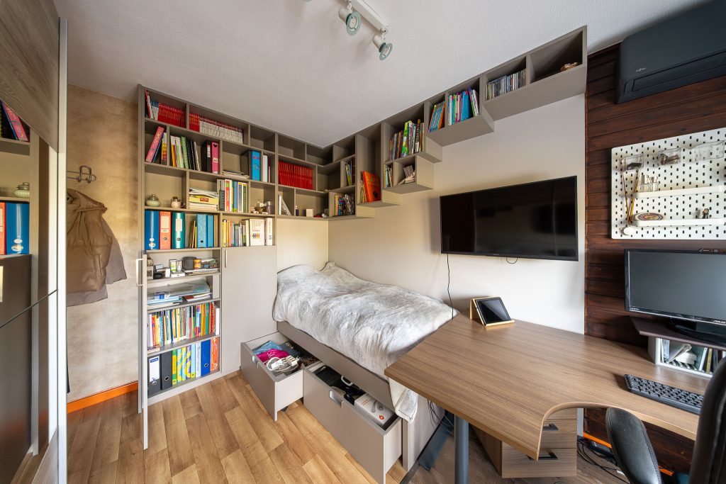 Petit espace de bureau aménagé